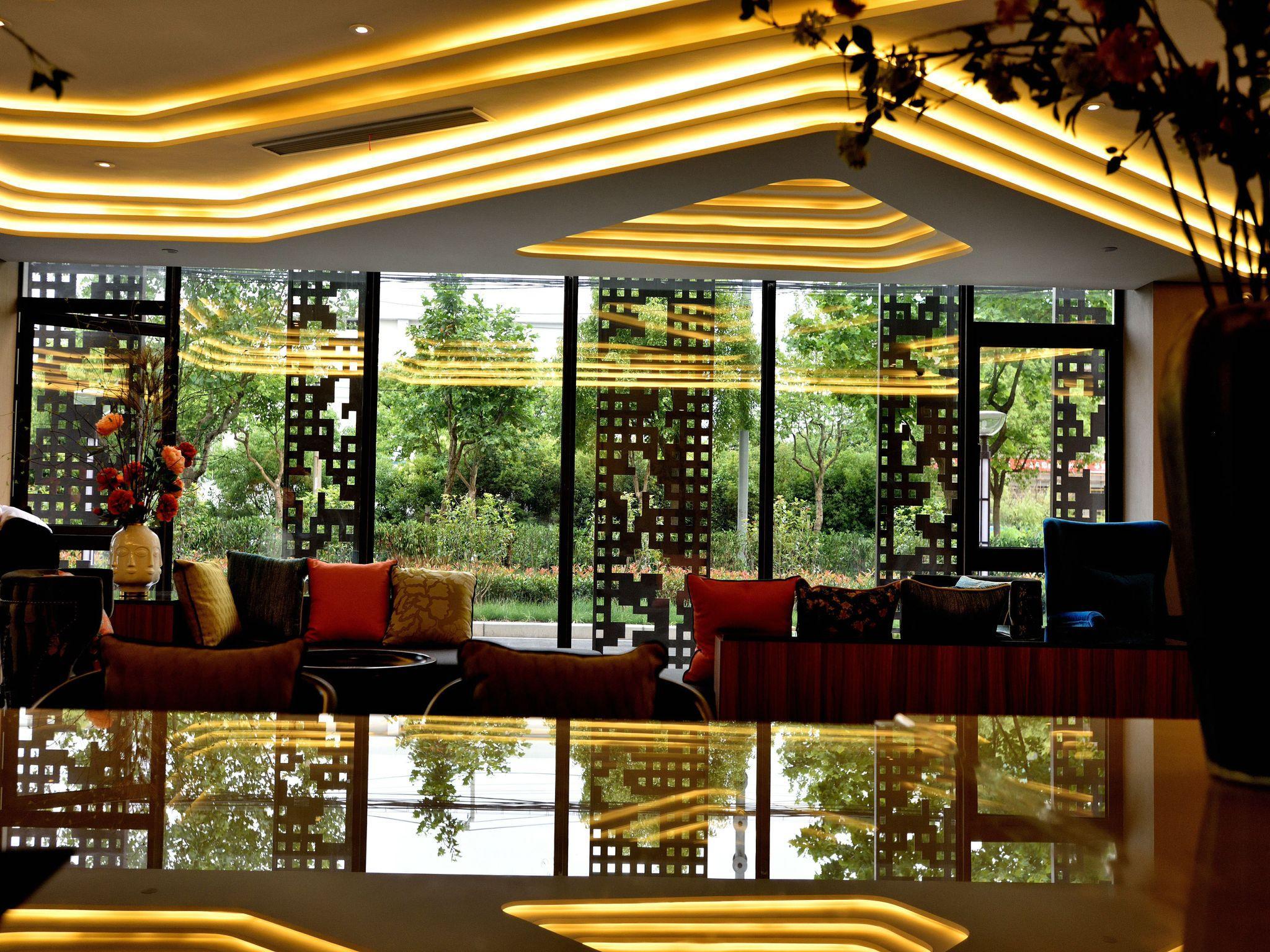 Shanghai-Deco Hotel-Free Shuttle Bus To Pudong Airport And Disneyland Kültér fotó