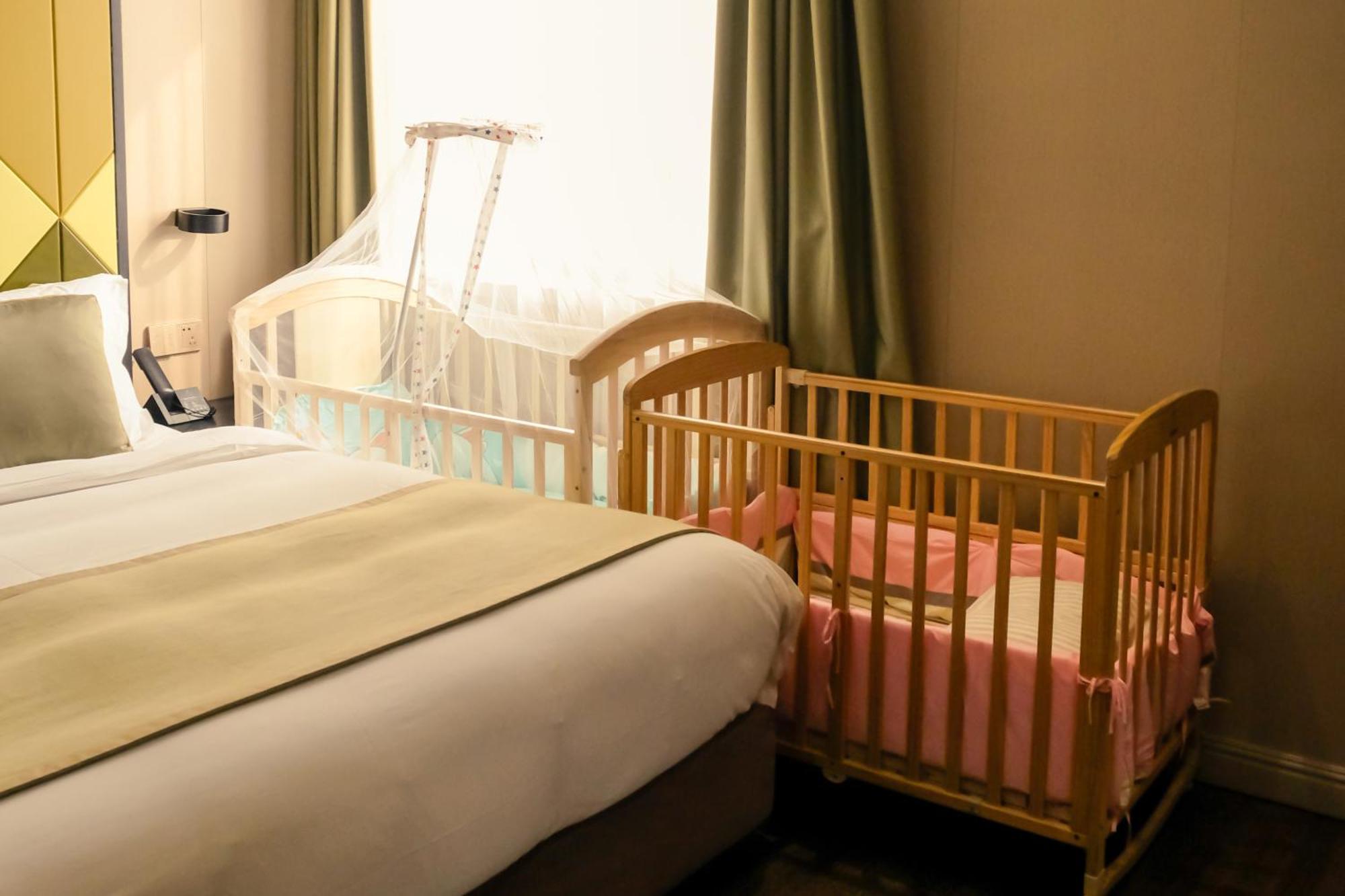 Shanghai-Deco Hotel-Free Shuttle Bus To Pudong Airport And Disneyland Kültér fotó
