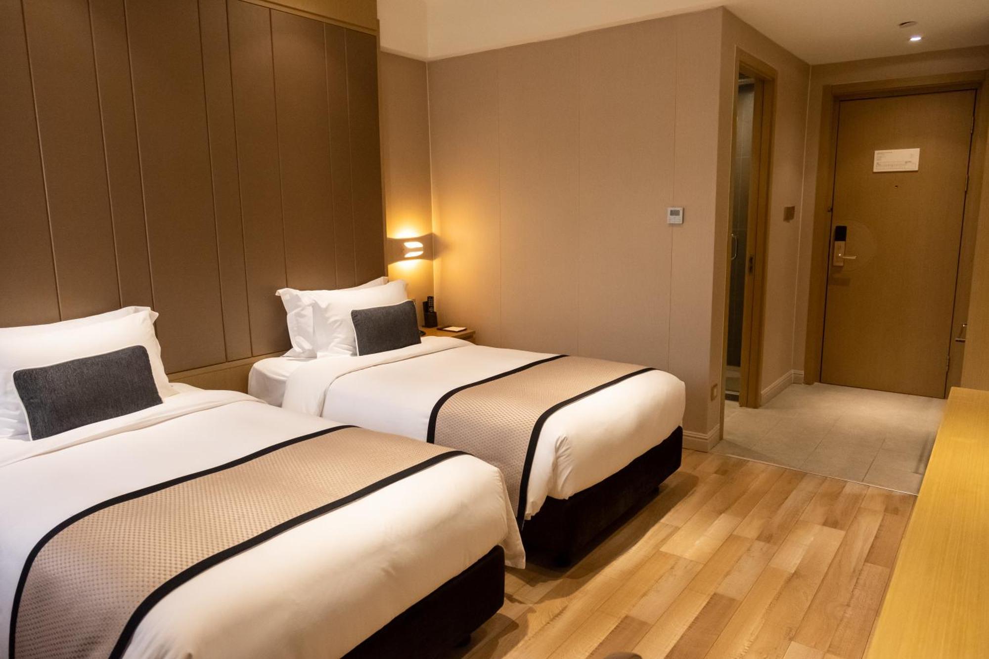 Shanghai-Deco Hotel-Free Shuttle Bus To Pudong Airport And Disneyland Kültér fotó