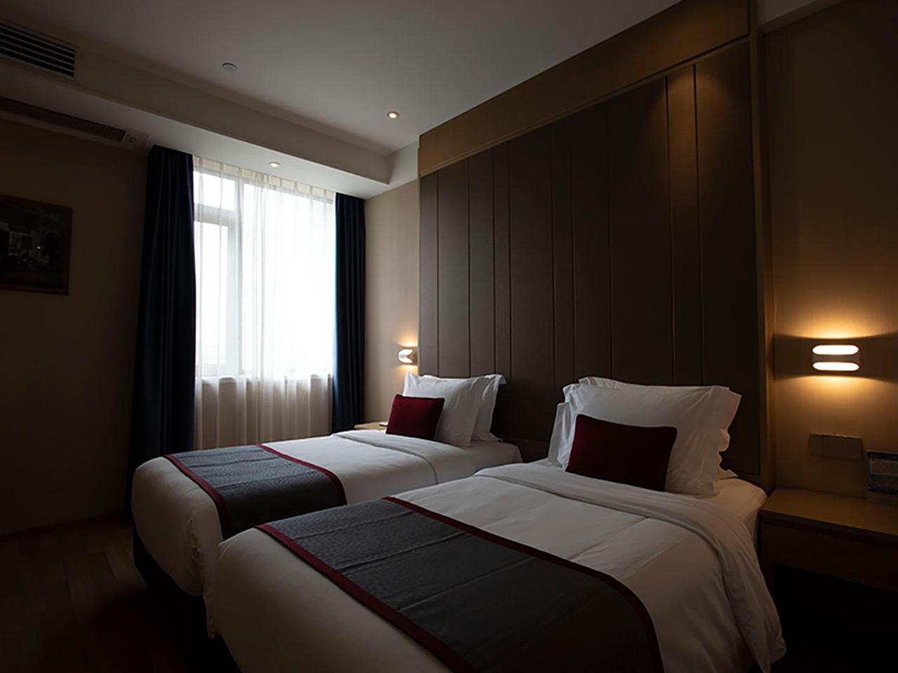 Shanghai-Deco Hotel-Free Shuttle Bus To Pudong Airport And Disneyland Kültér fotó